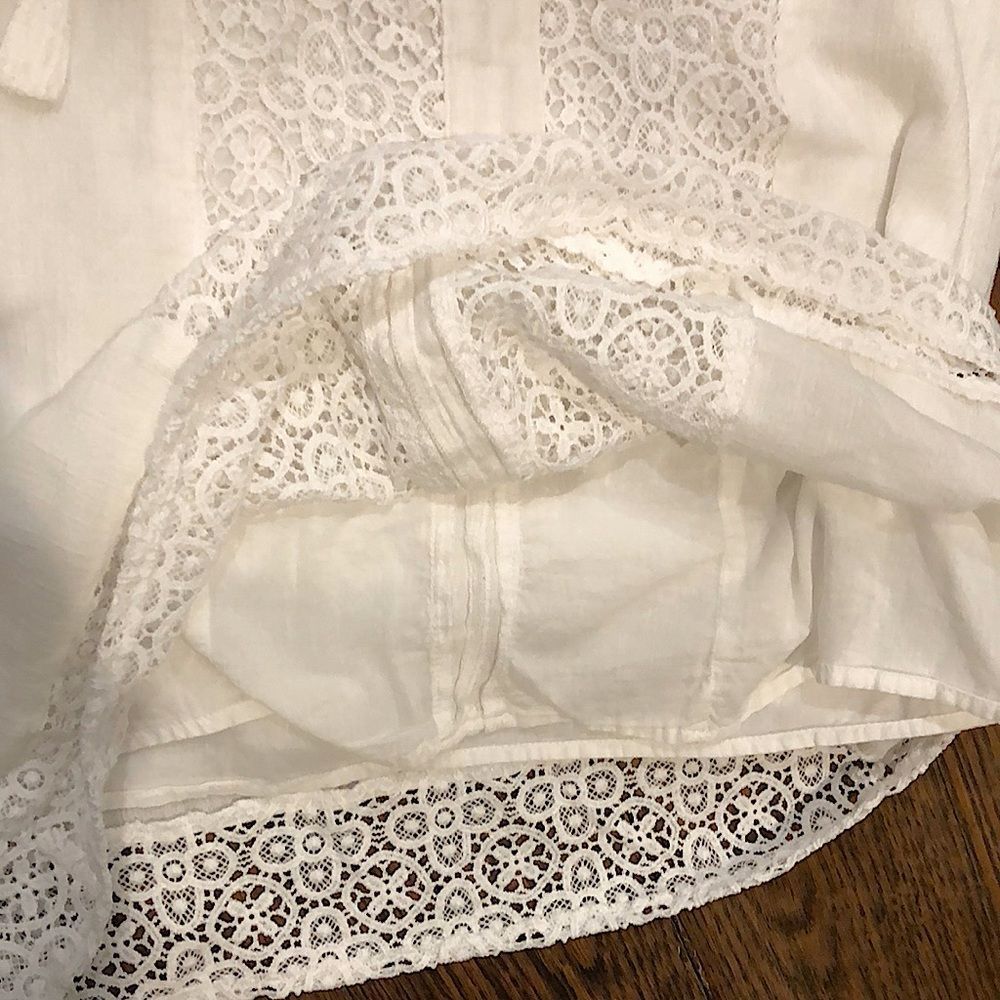 LUCKY BRAND Fully Lined White Crochet Long Sleeve Tunic w Tassels Sz Small - Picture 9 of 16